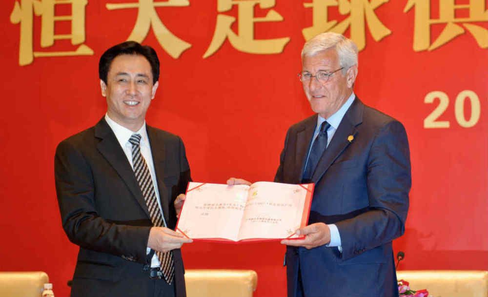 此外，马伯庸小说改编的《长安的荔枝》以唐代小吏运送荔枝的荒诞历程映射现代职场困境，大鹏自导自演，将盛唐风貌与黑色幽默结合，成为剧情片领域的热门候选。